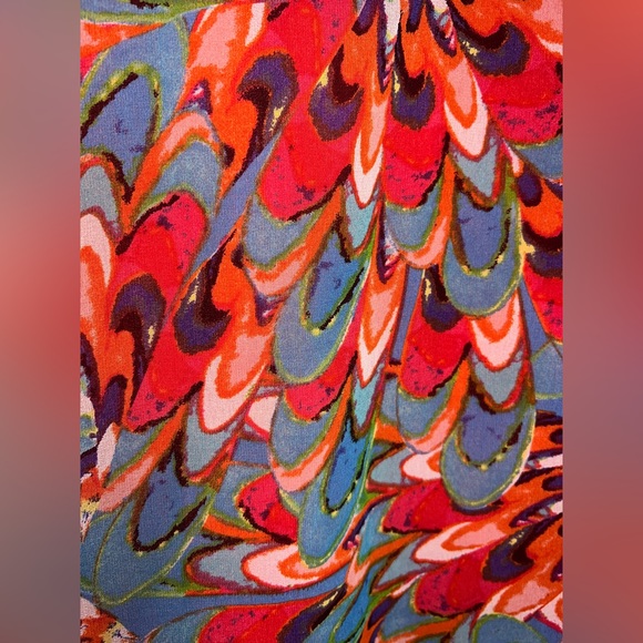 🌺 MM Couture Flowy Blouse - Picture 2 of 5